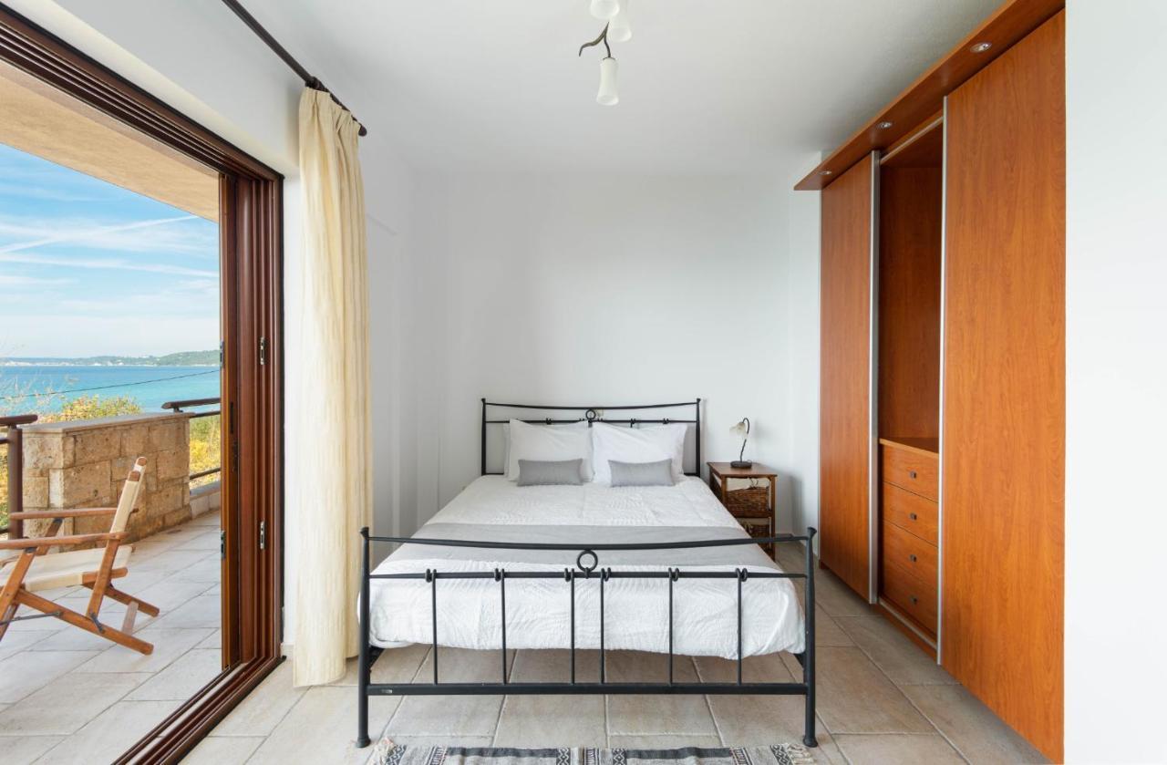 Seagrove, Beachfront In Possidi #feelslikehome Holiday home *