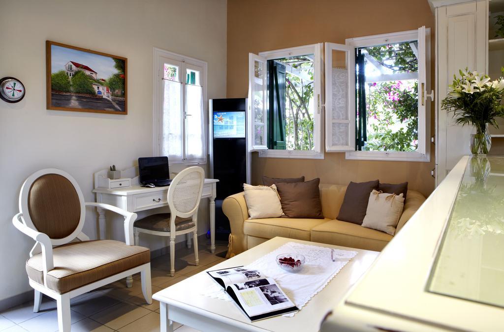 Dafnoudi Aparthotel Antipata (Erisos)