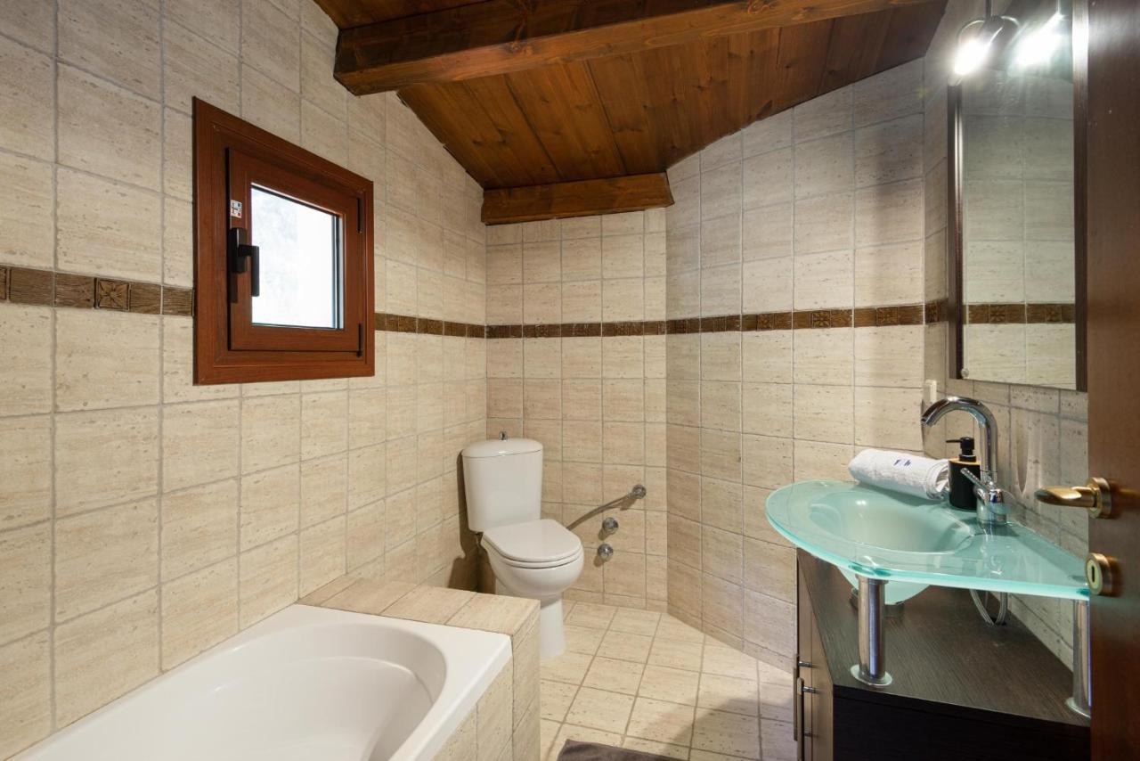 Holiday home Seagrove, Beachfront In Possidi #feelslikehome *