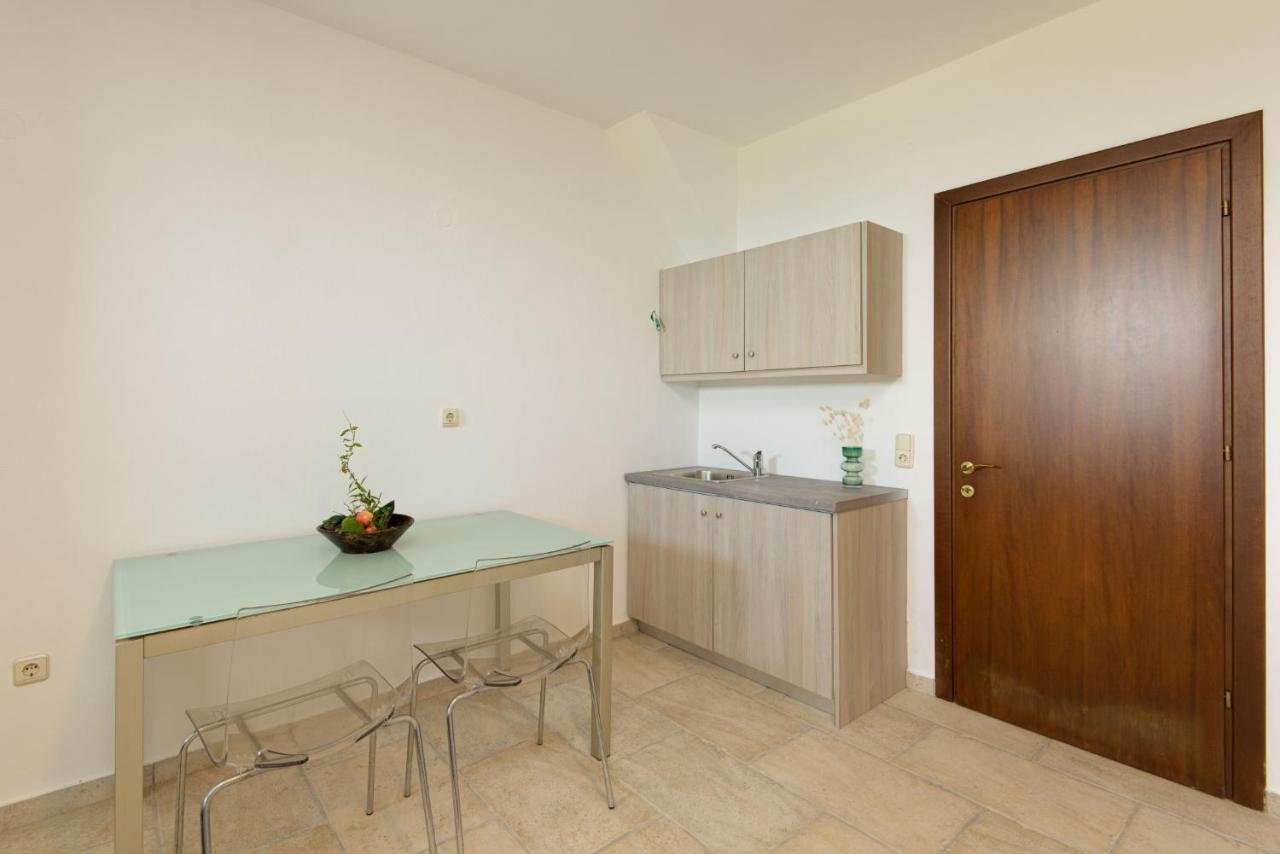 Holiday home Seagrove, Beachfront In Possidi #feelslikehome *