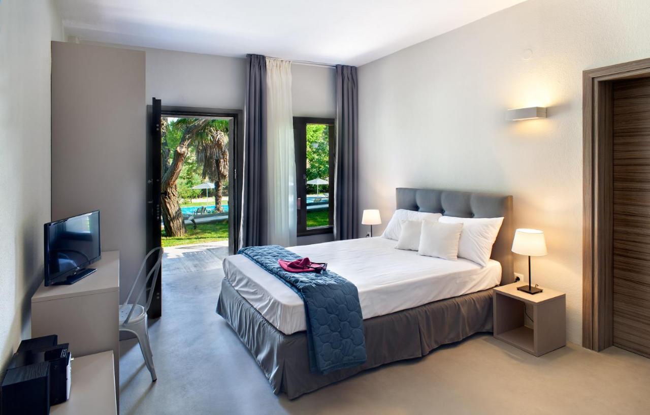 Sani & Sani Woods (adults Only) Aparthotel