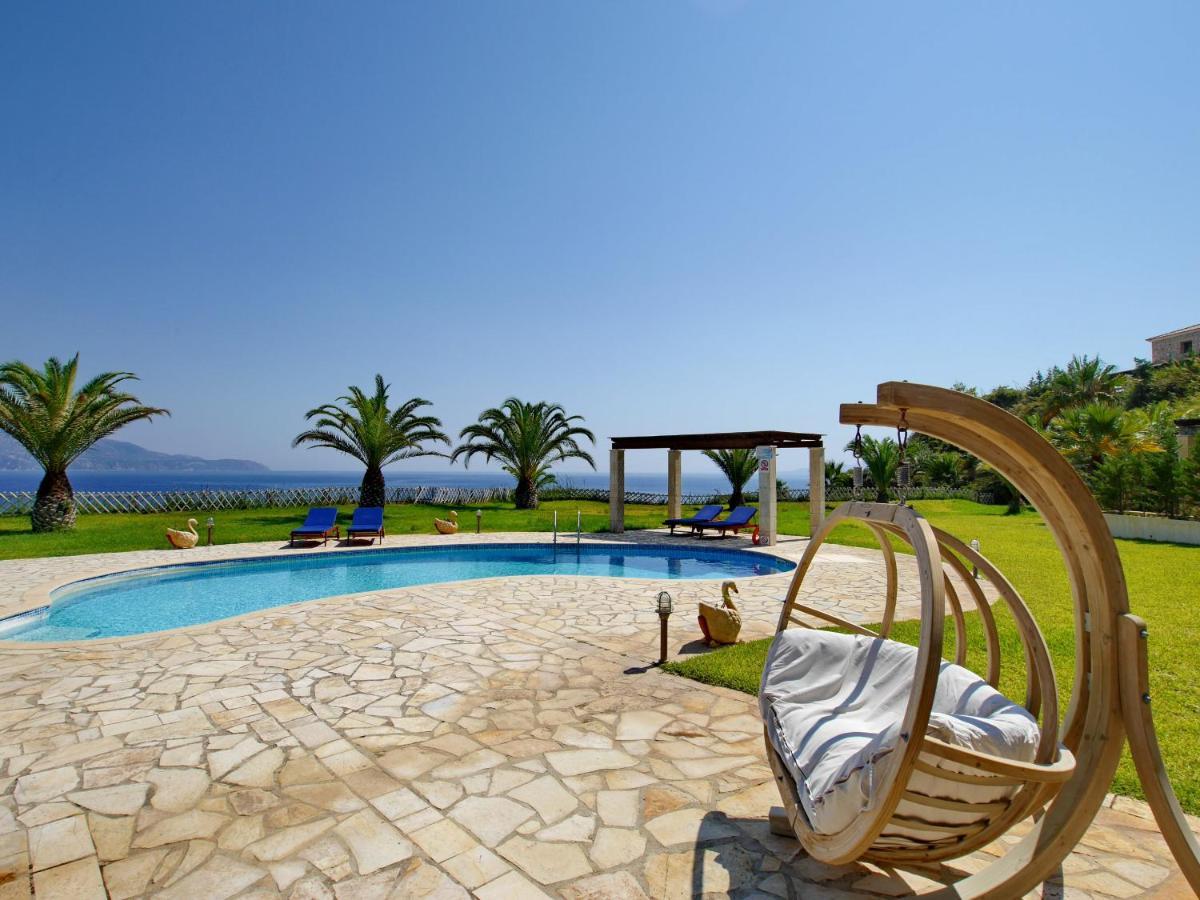 Alexandros Villa *