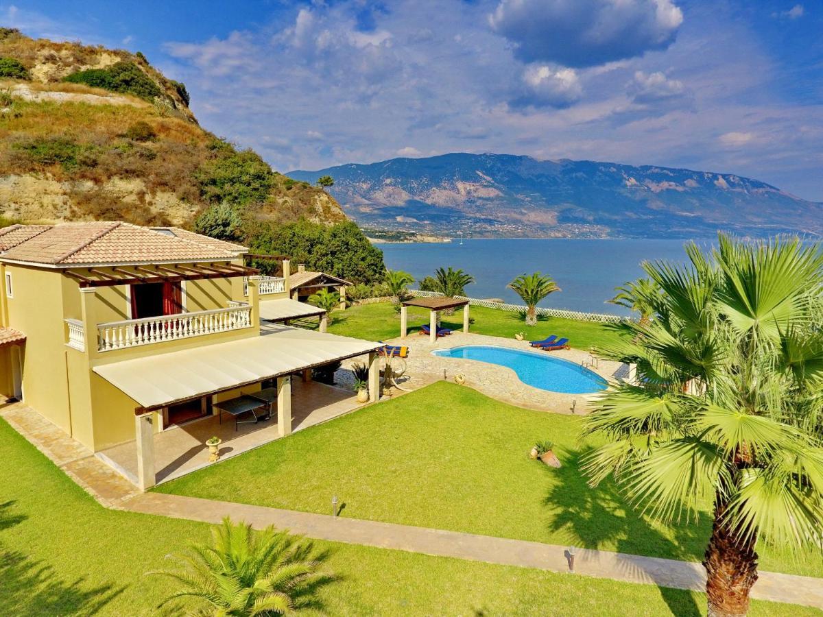 Alexandros Villa