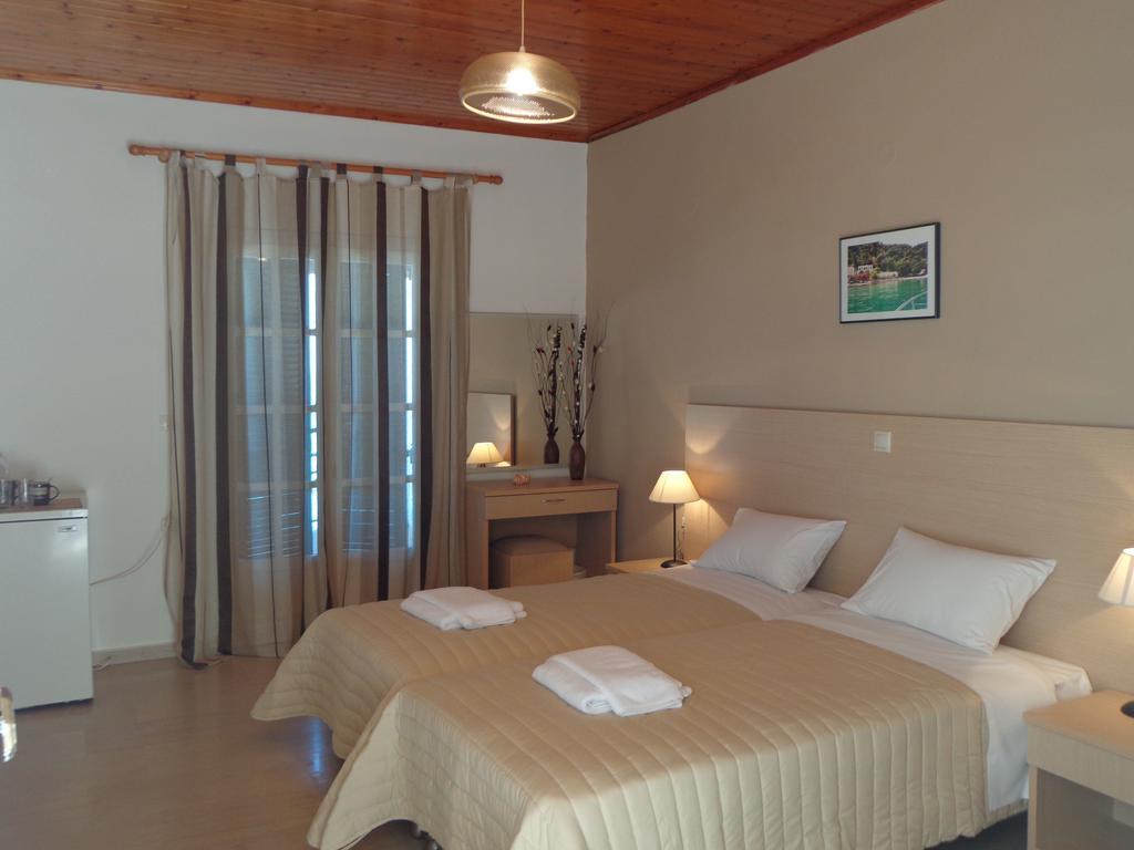 Guest house Akrogiali *