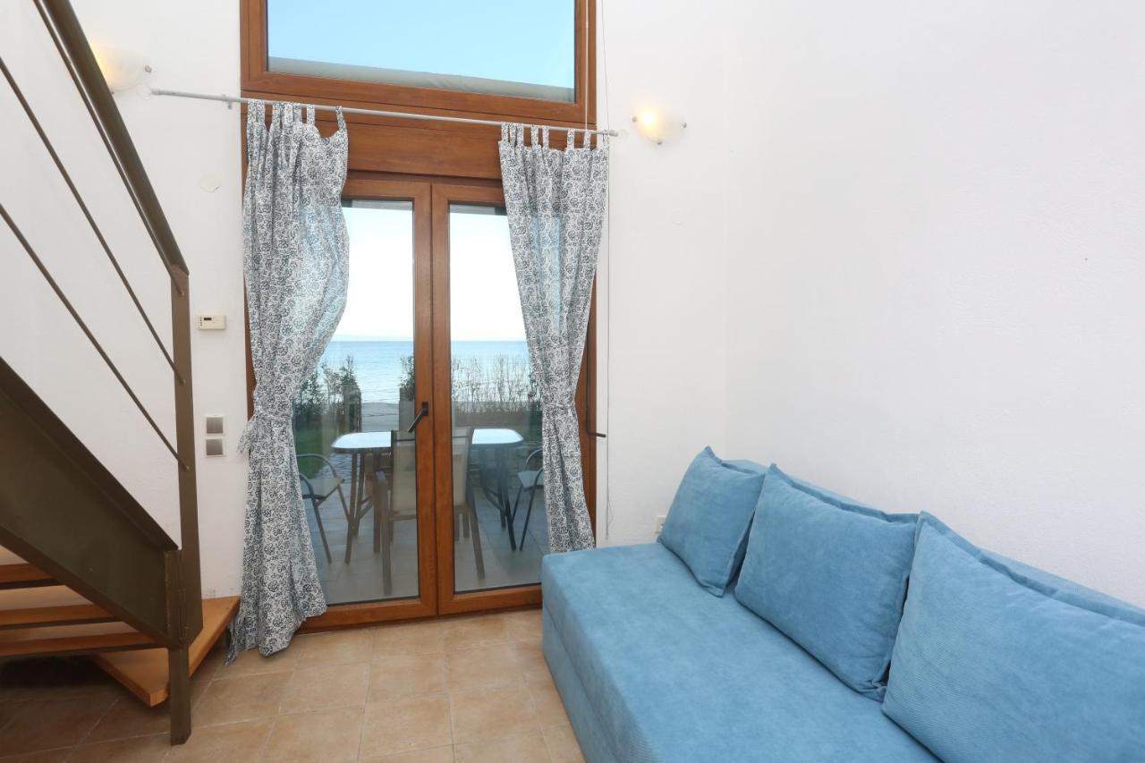 Omega - Beachfront, Garden, Bbq
