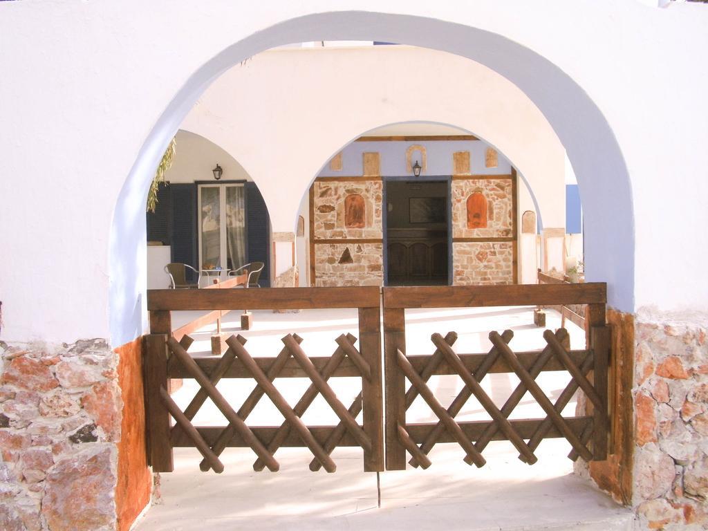 Monolithos Hotel Monolithos (Santorini)