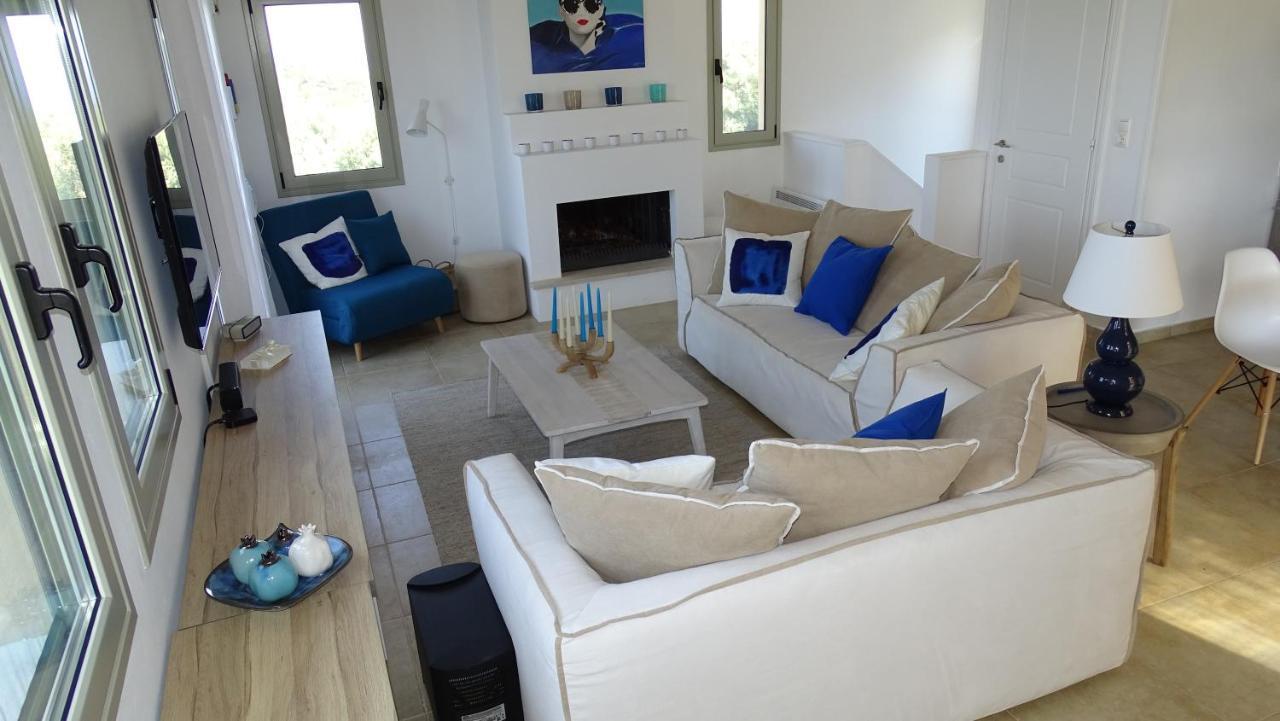 Luxury + Couchers De Soleil Villa *