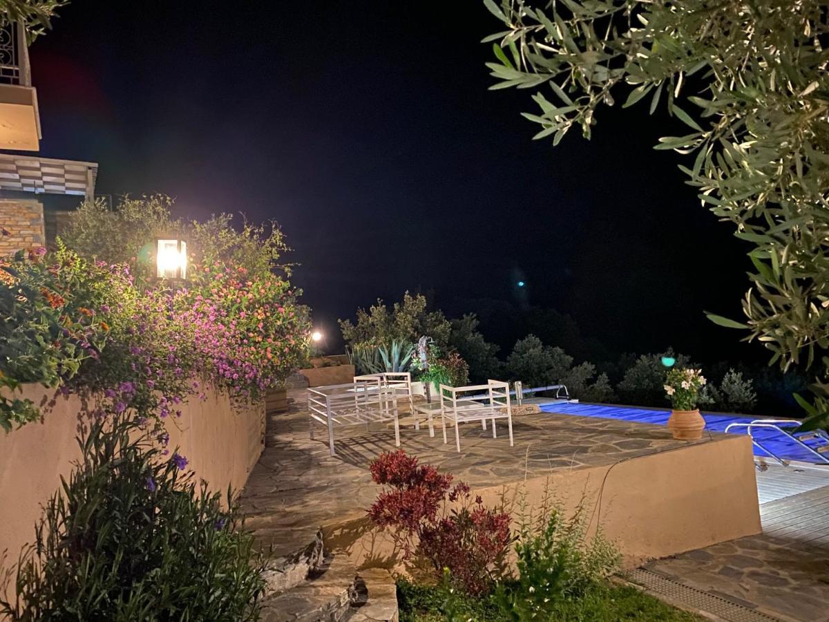 Villa Luxury + Couchers De Soleil *