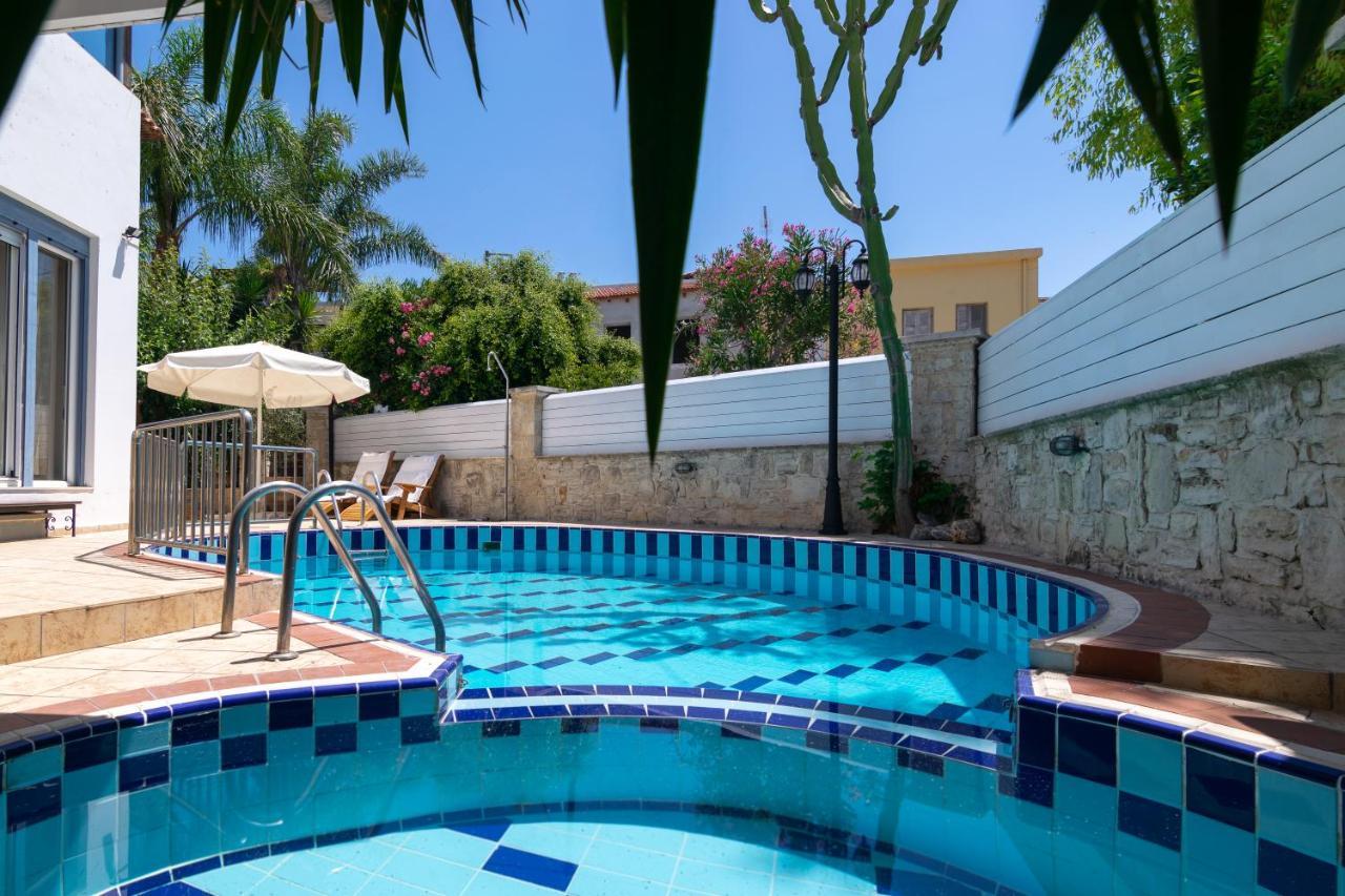 Nefeli Kallergi Loutra (Crete)
