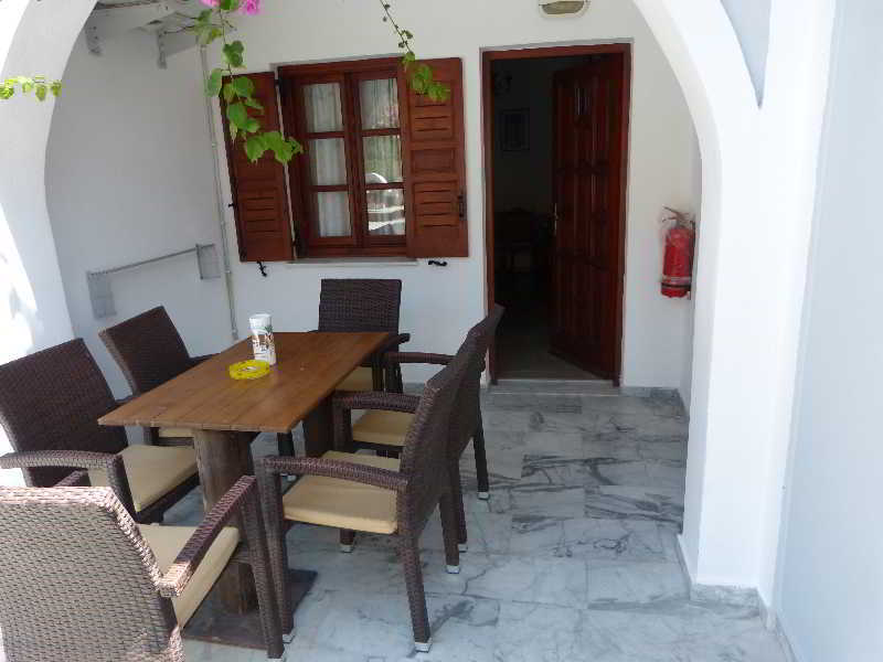 Black Apartment *