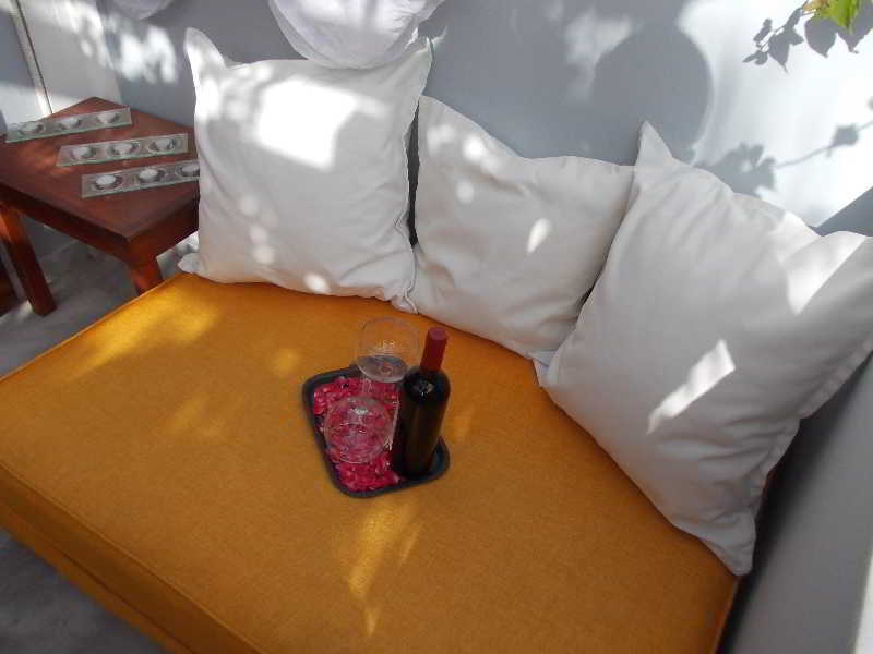 Apartment Black