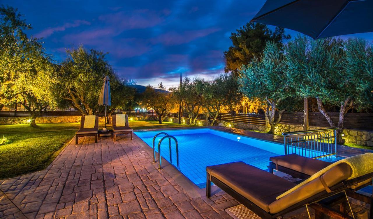 Villa Evanthe Stone *