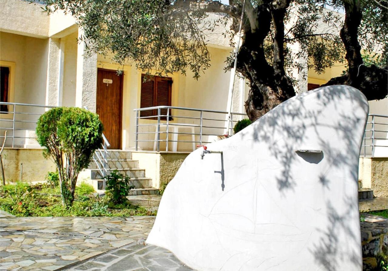 Apartment Chouzourakis
