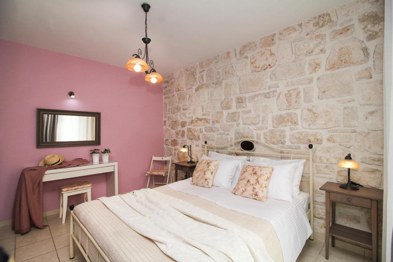 Villa Evanthe Stone