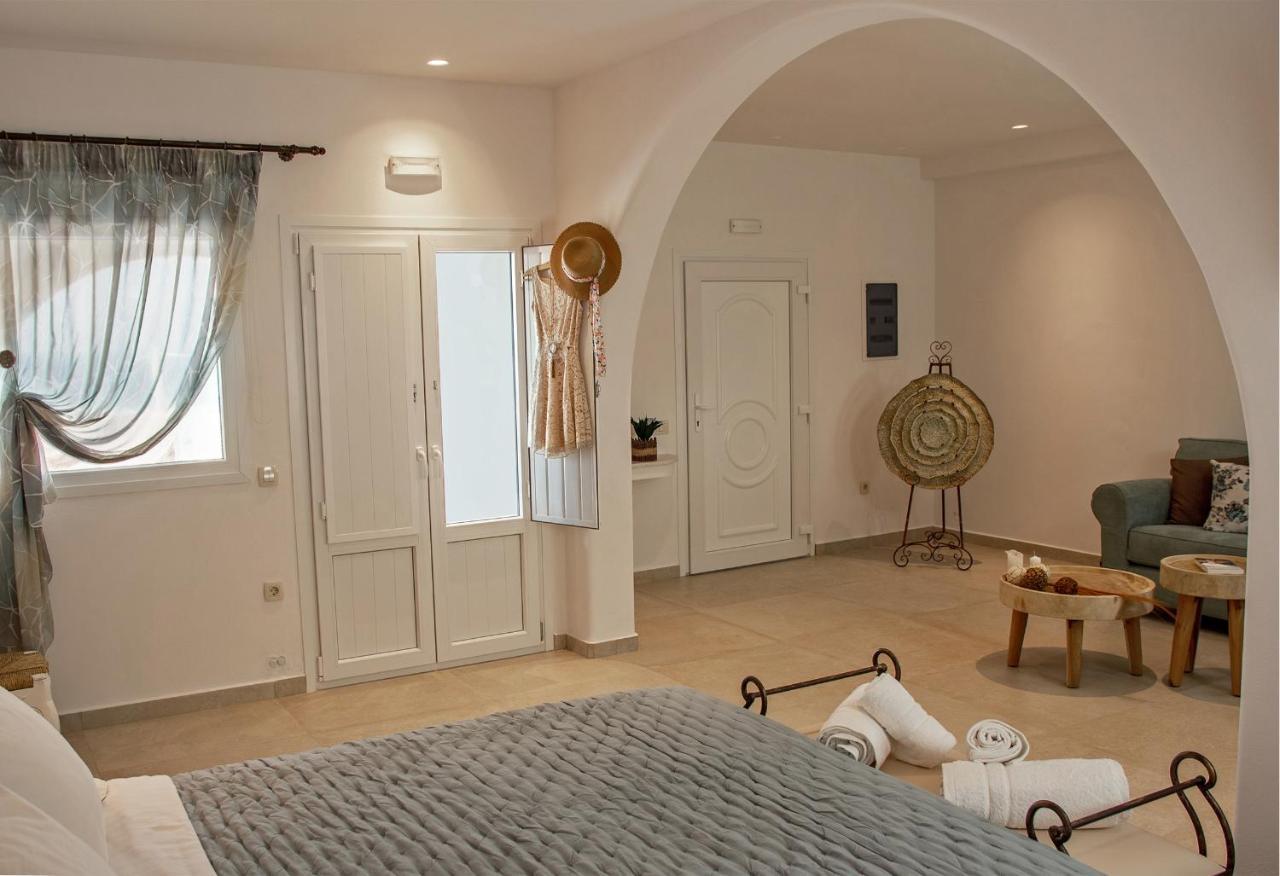 Apartment Pithos Modern