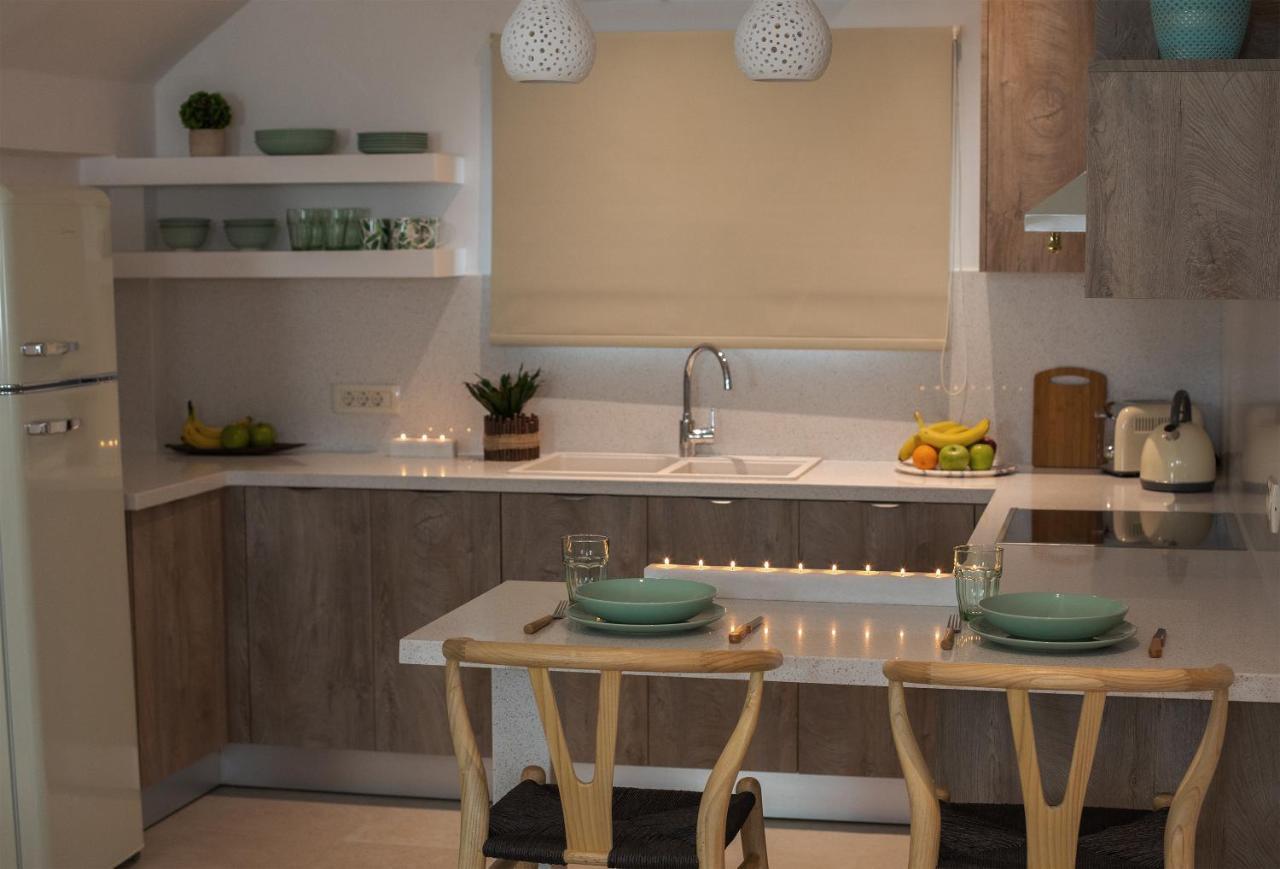 Pithos Modern *