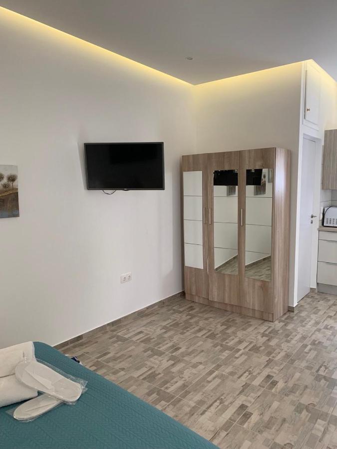 Santorini Studio For 2 Person In Near Sea& Center