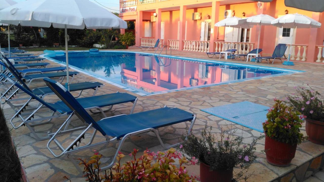 Aparthotel Elena Pool