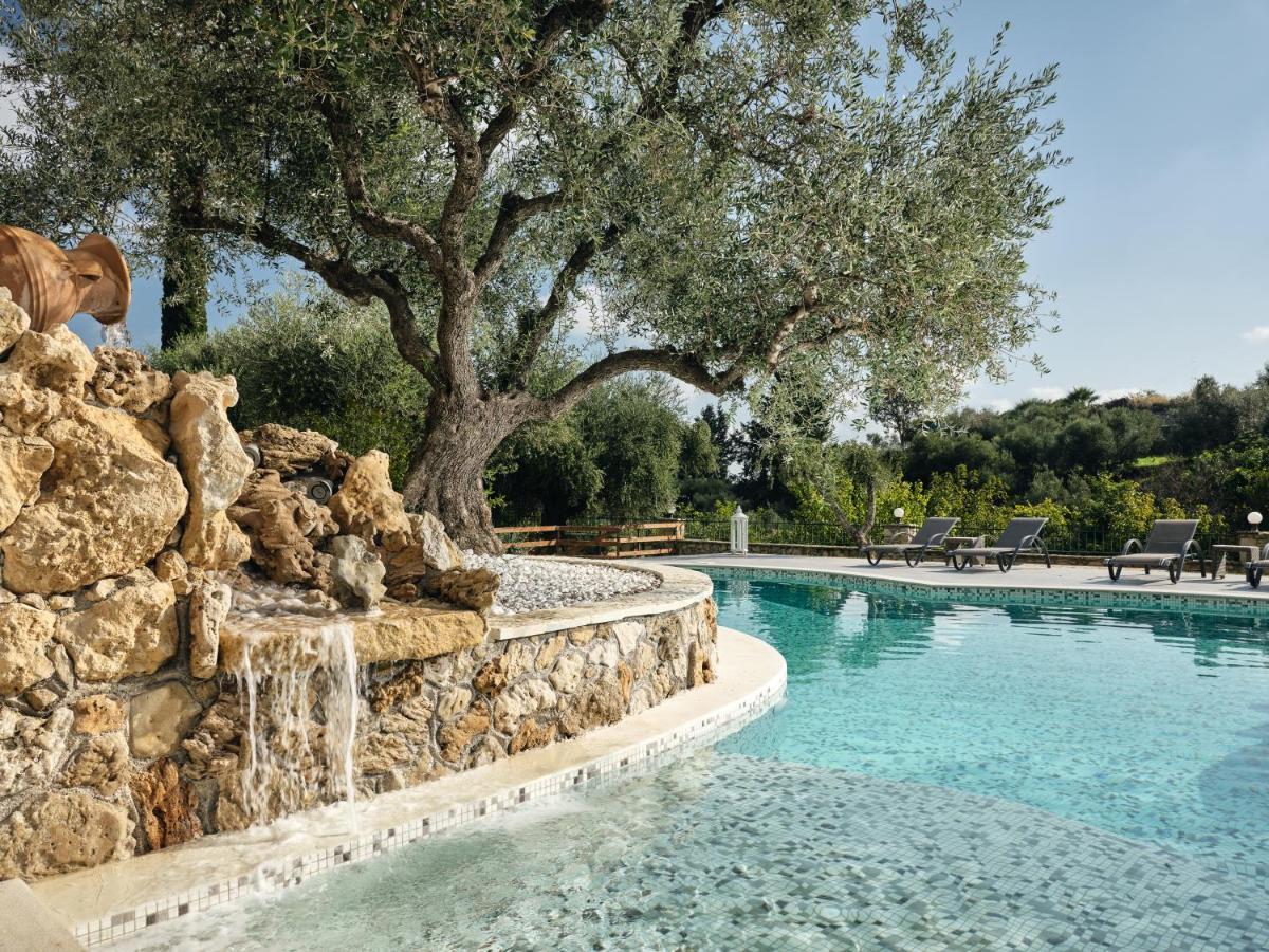 Villa Castelletto Heated Pool Jacuzzi Kypseli