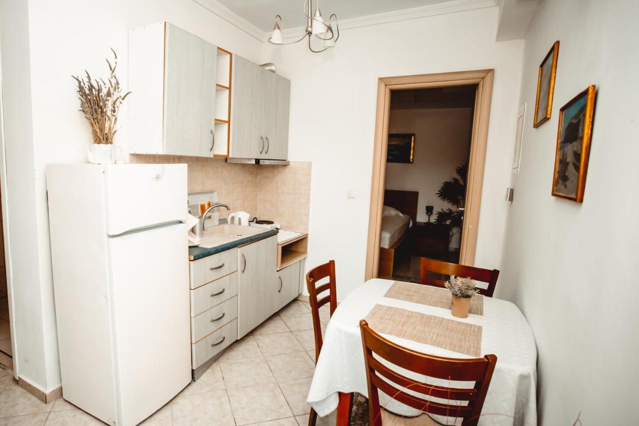 Golden Family Apartment *
