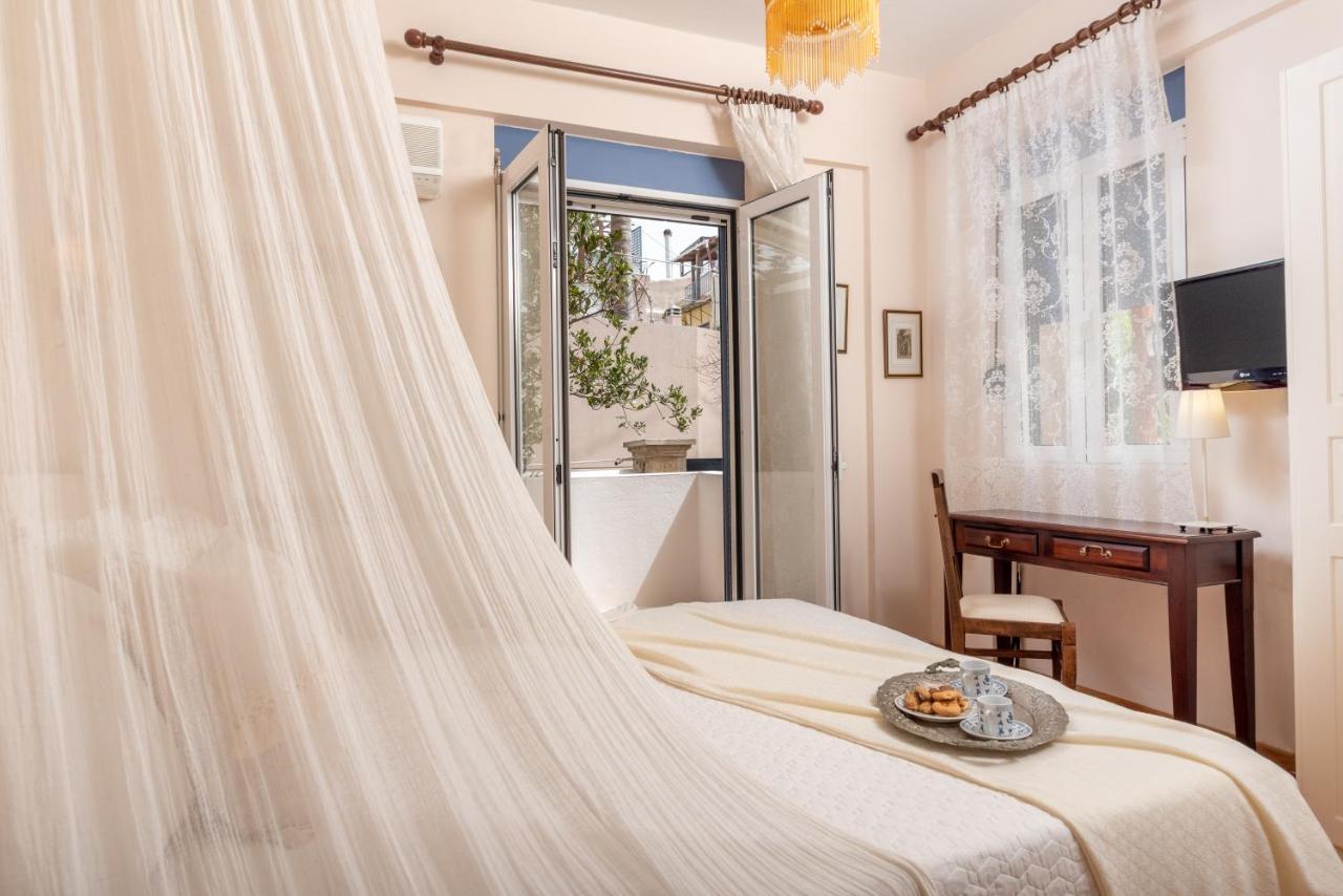 Nefeli Kallergi Loutra (Crete)