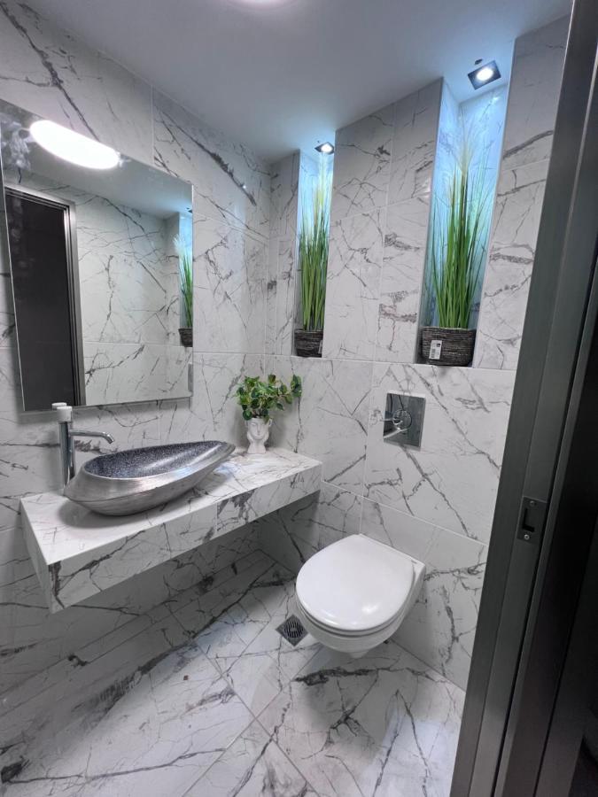 Amarylis Beachfront Studios Apartment *
