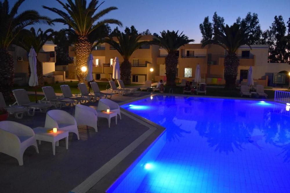 Aslanis Village Apartment