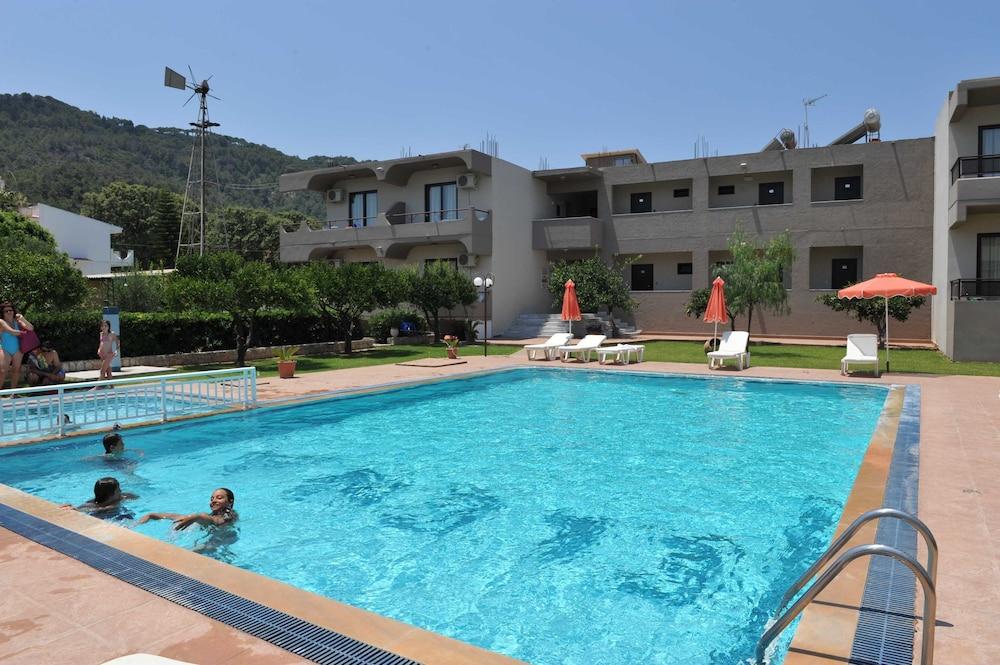 Hotel Santa Helena