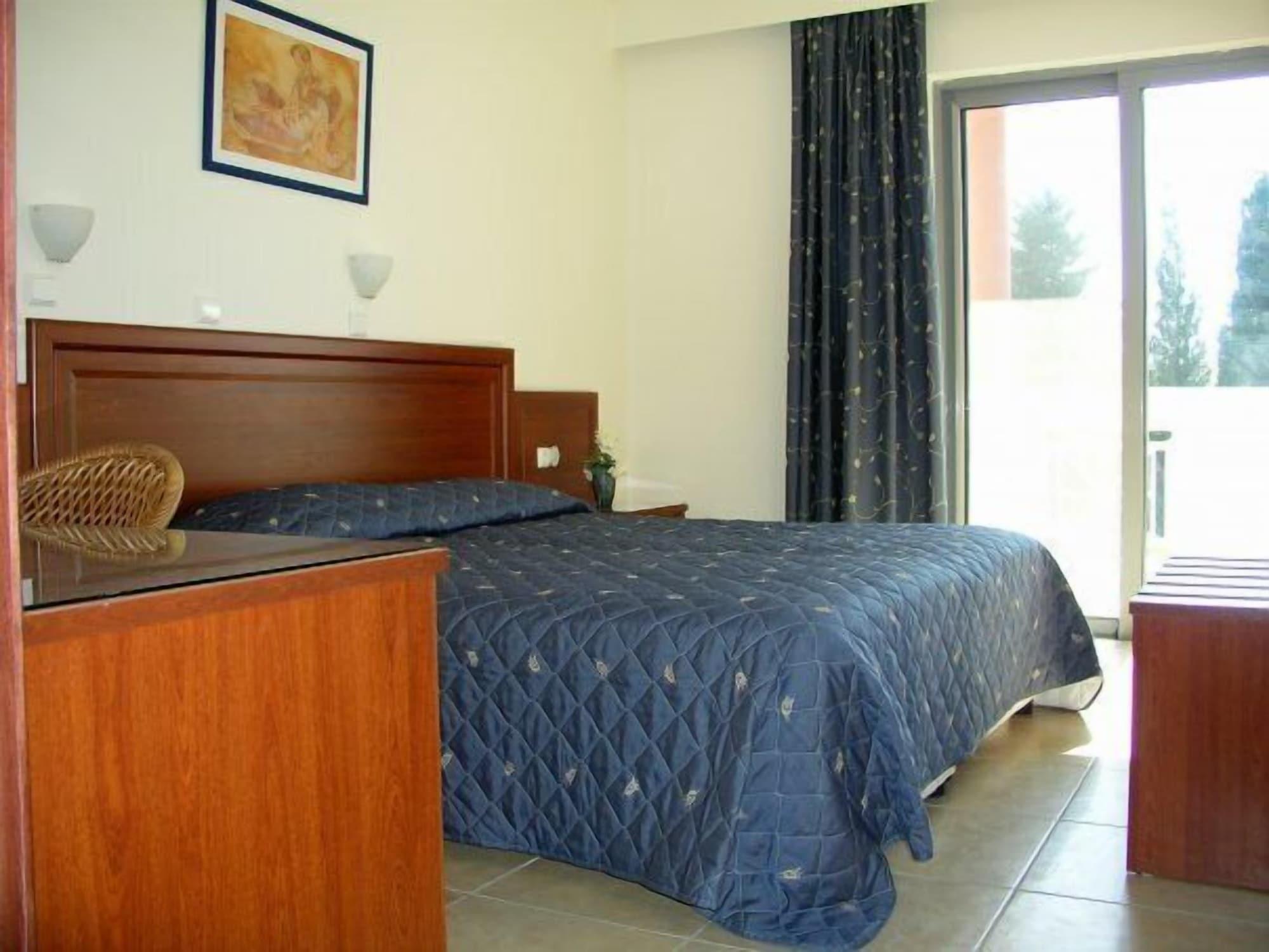 Olgas Paradise Aparthotel 3*