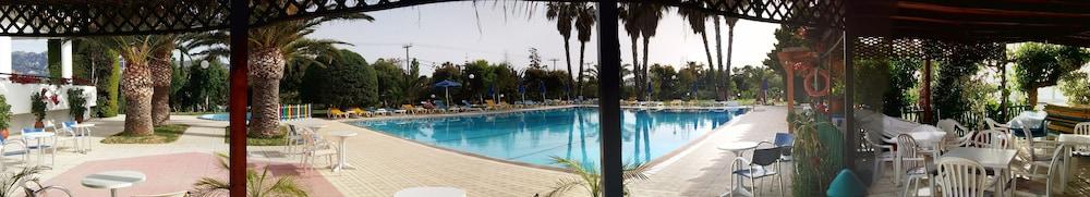 Hotel Nina