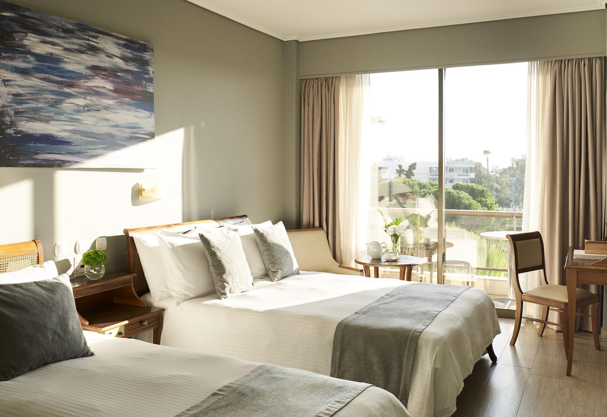 Golden Sun Hotel
