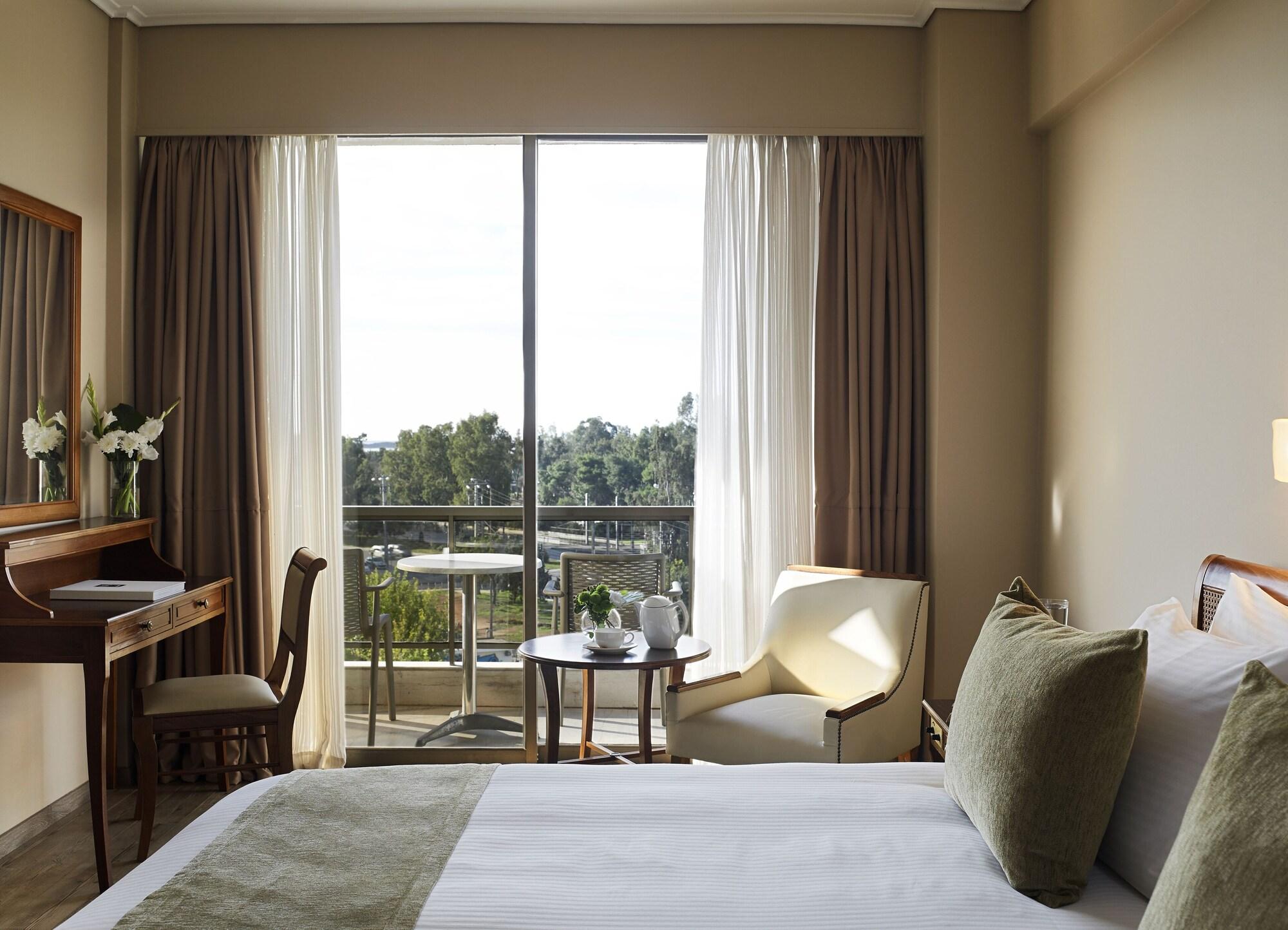 Golden Sun Hotel