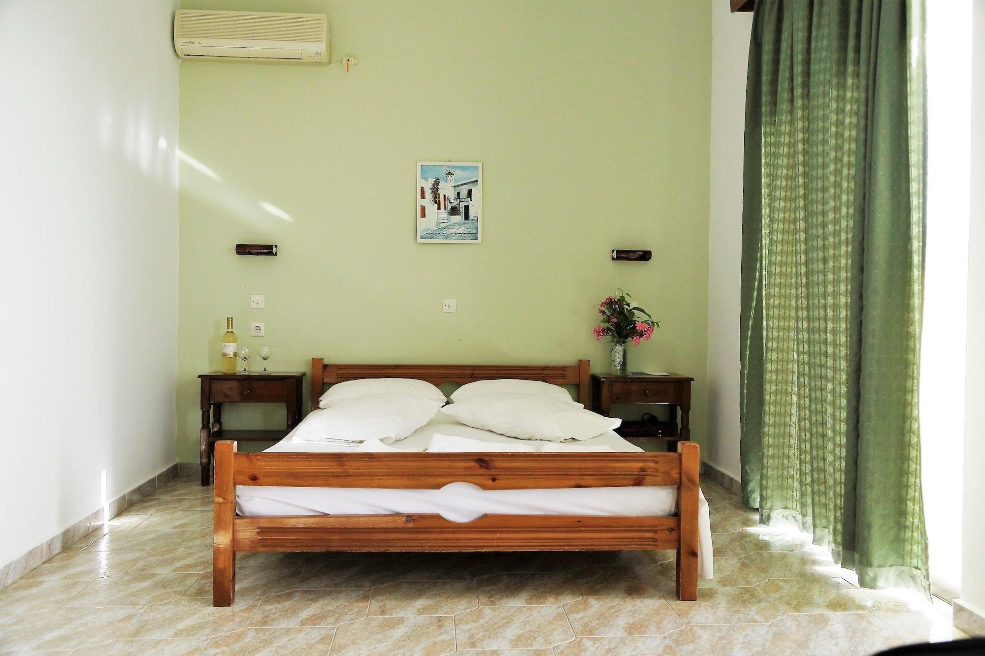 Anagros Hotel 2*