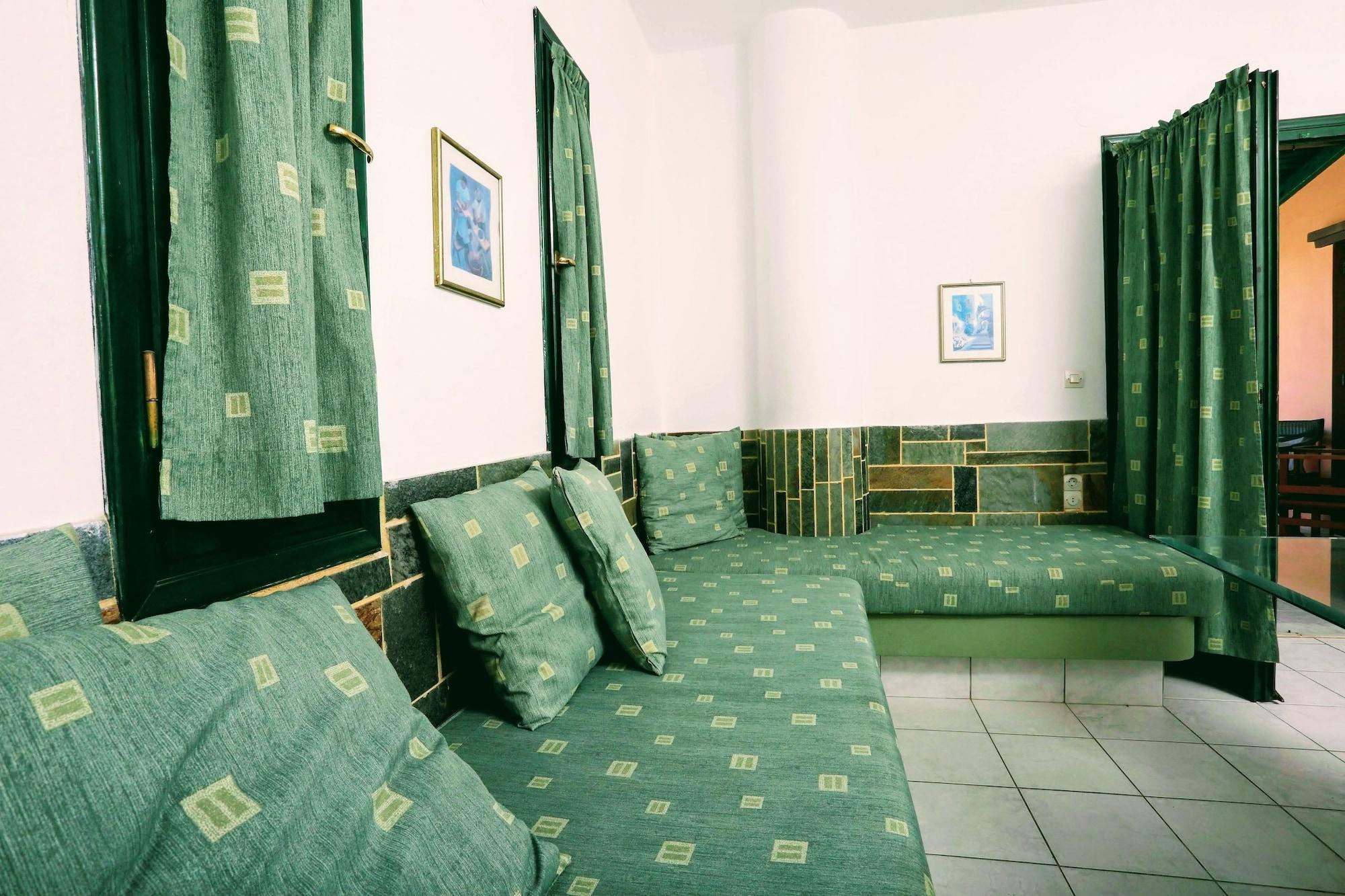 Aquarius Exclusive - Breakfast And Meal Included 3*