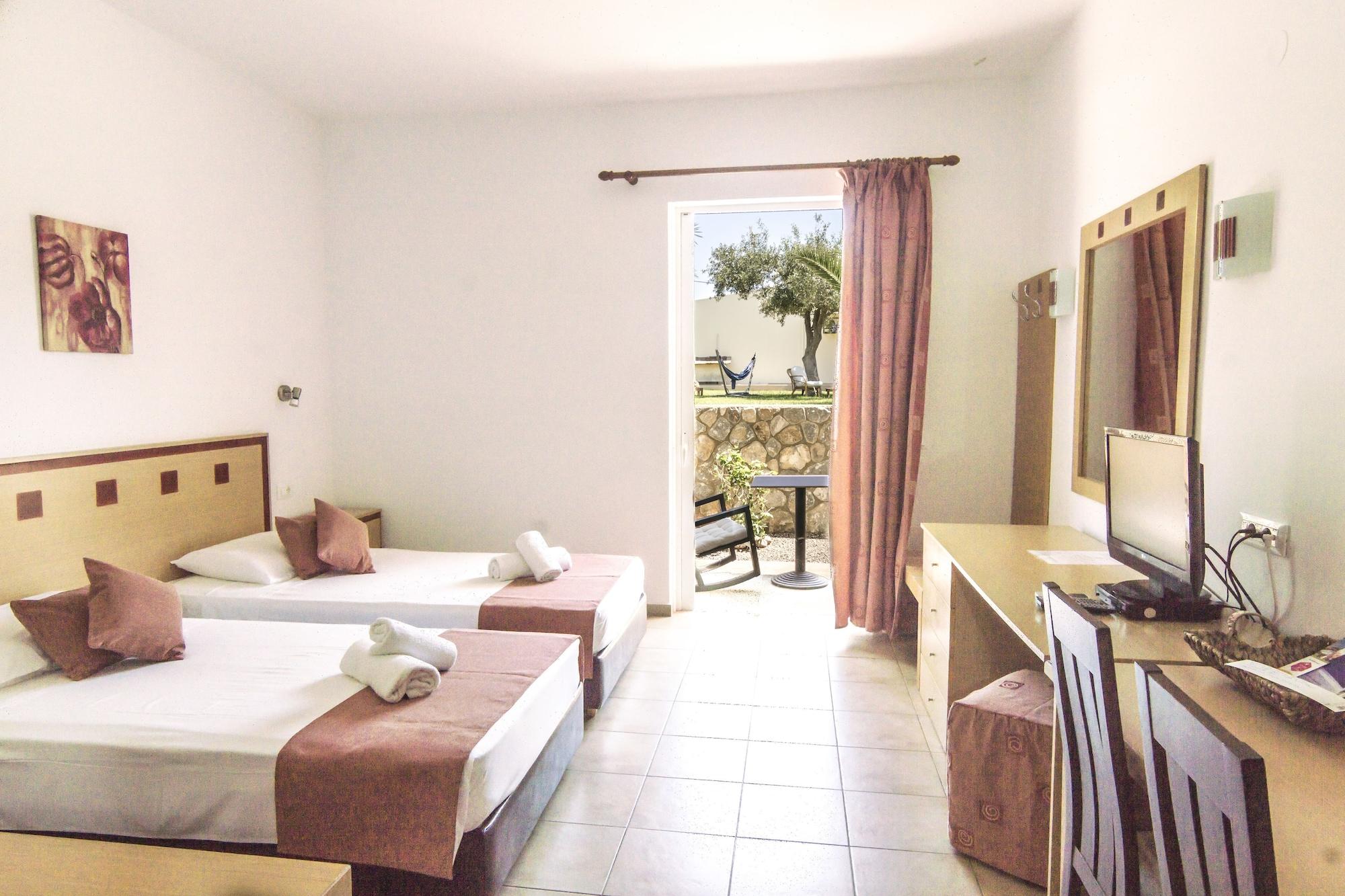 Aparthotel Blue Sky 2*