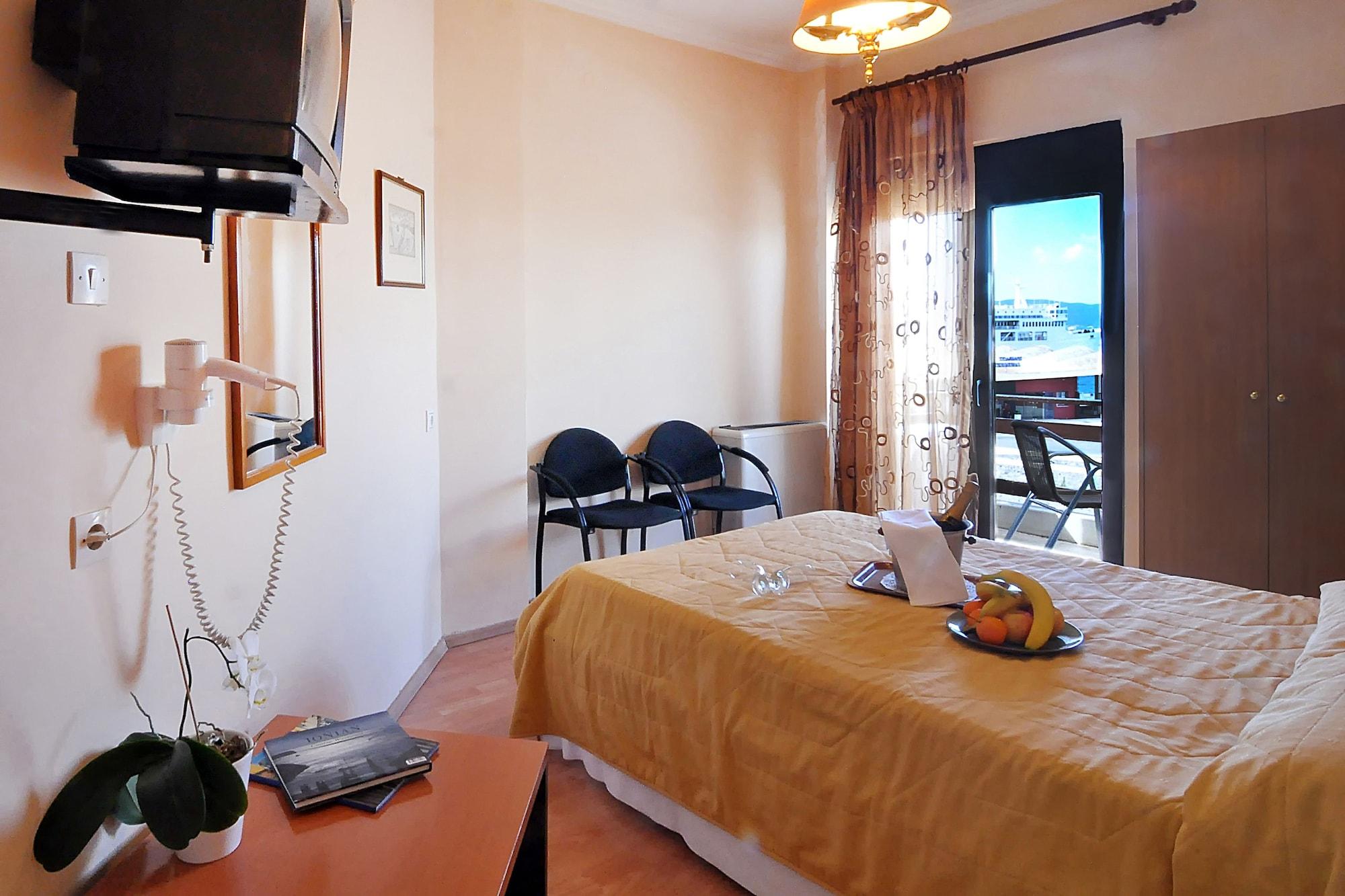Atlantis Hotel 2*