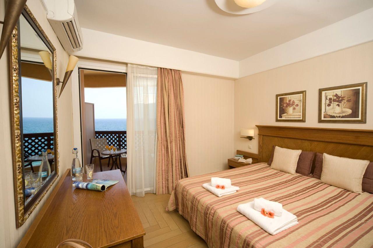 Hotel Ideon 3*