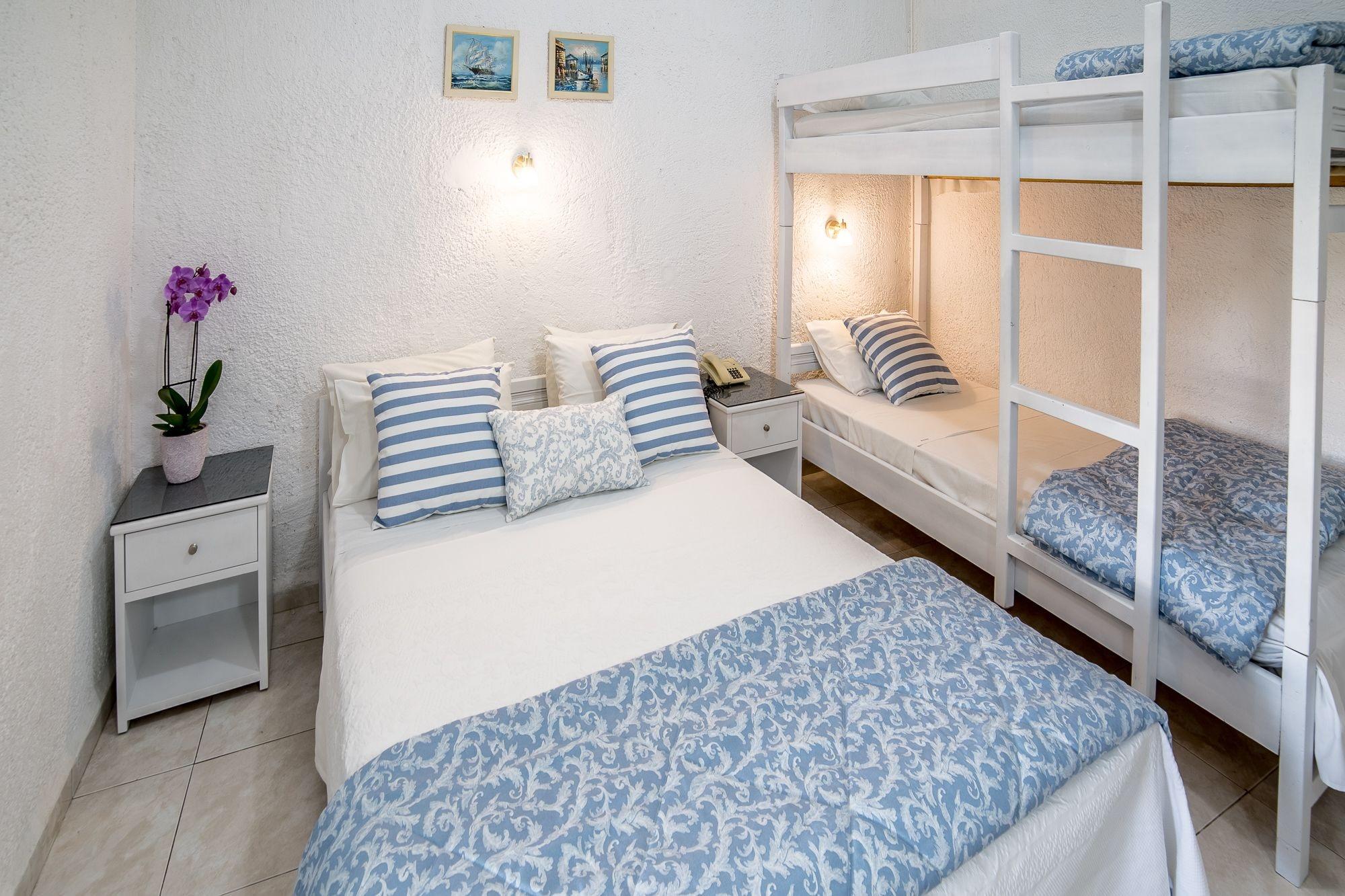 Hotel Roxani
