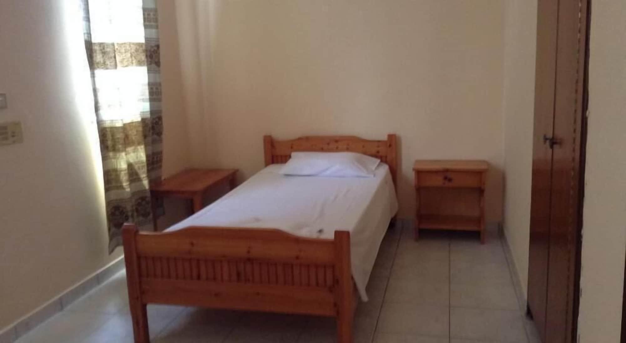 Yiorgos Hotel 2*
