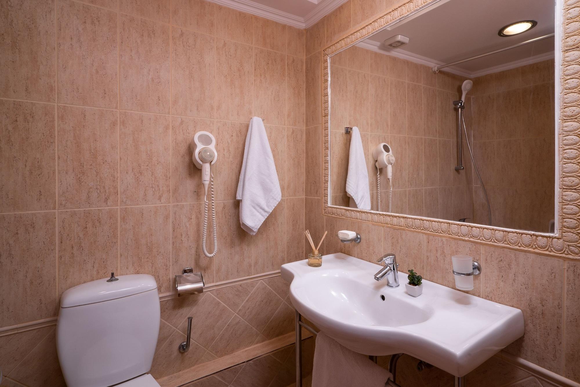 Avalon Palace (adults Only) 4*