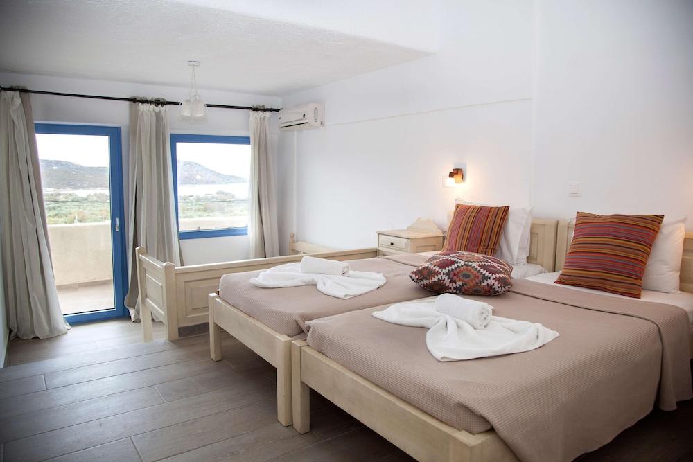 Elpida Village Hotel 4*