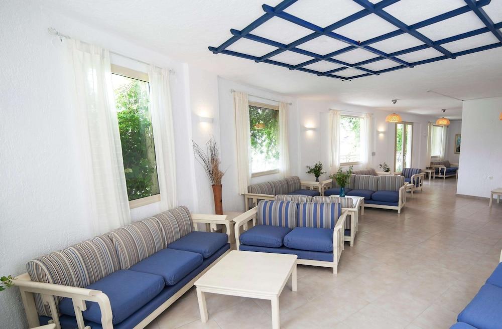 Elpida Village Hotel