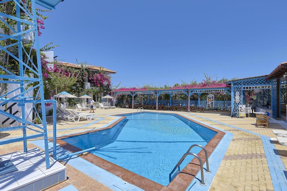 Paul Marie Hersonissos (Crete)