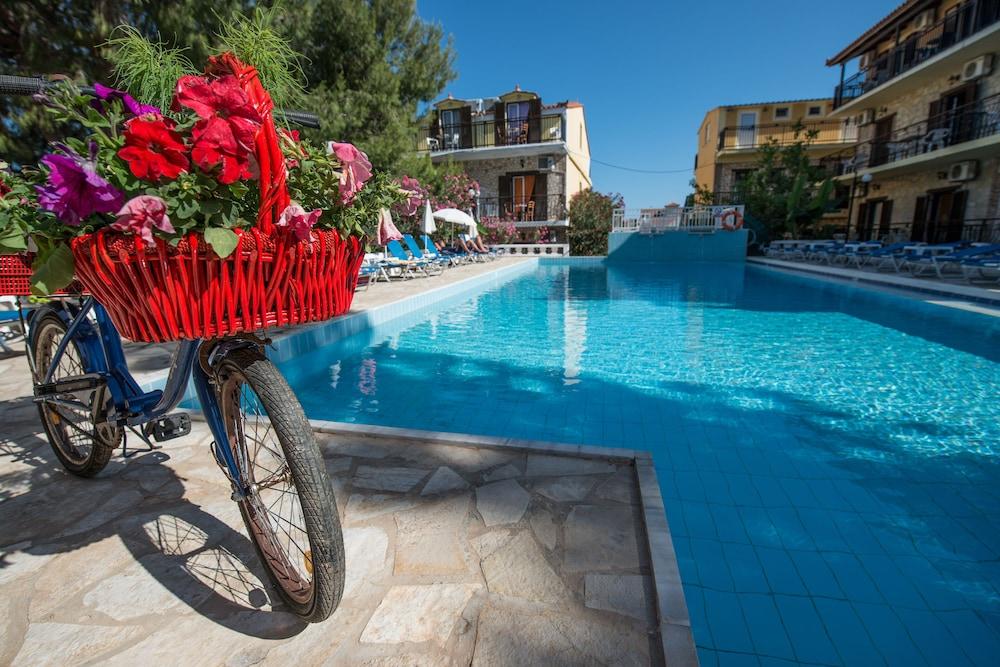 Aparthotel Two Brothers & Apts 3*