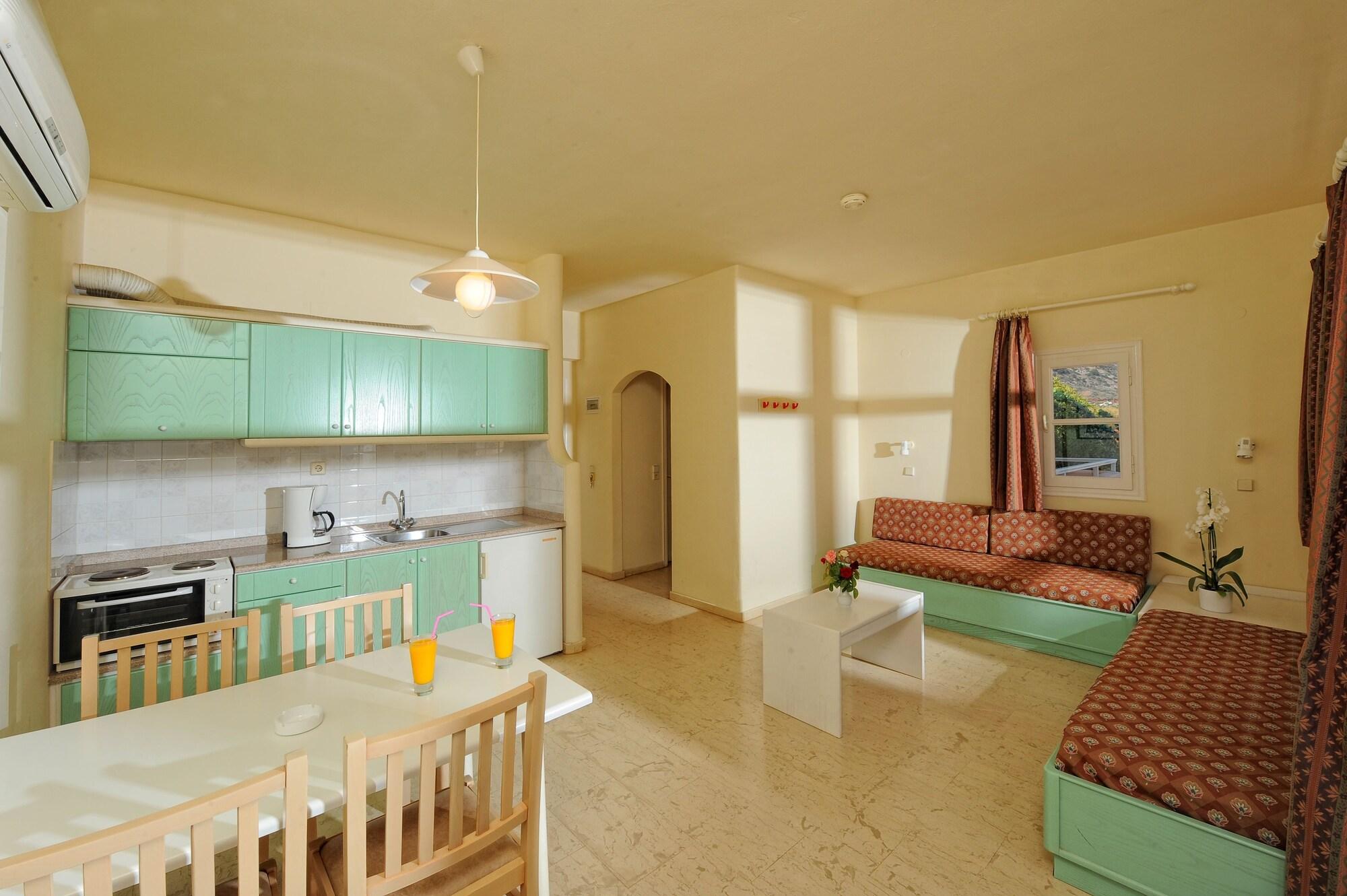 Manolis 3* Malia (Crete)