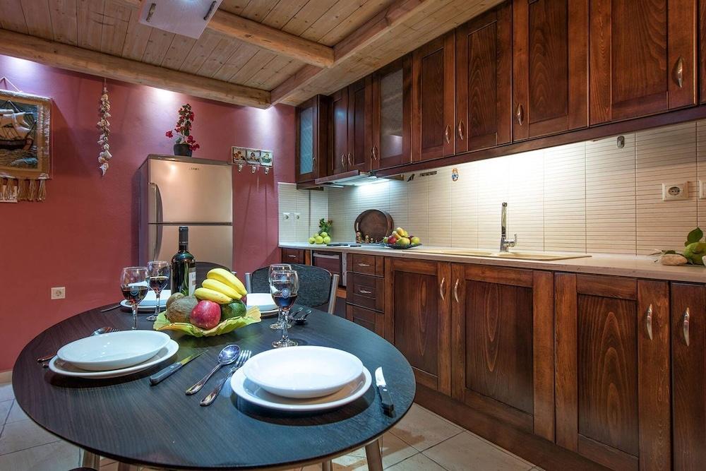 Apartment Dantes Maisonettes *
