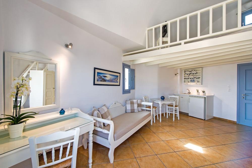 Apanemo & Hotel 3*