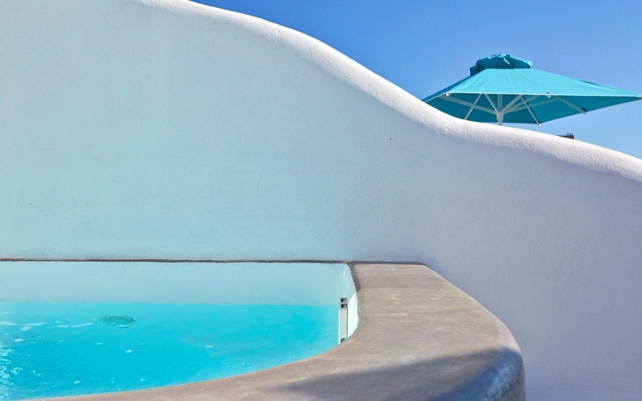 Hotel Adore Santorini 4*
