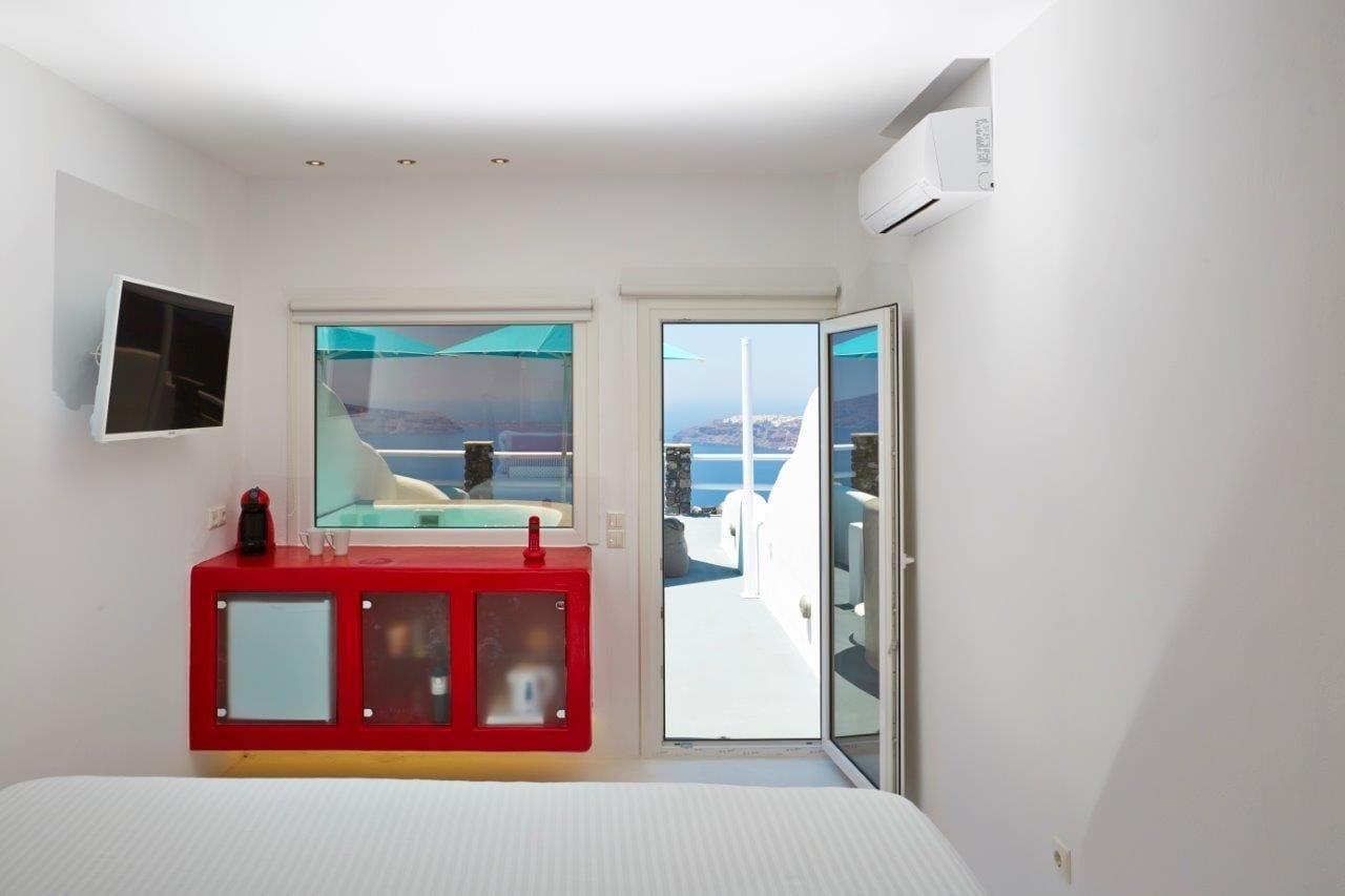 Adore Santorini Hotel 4*