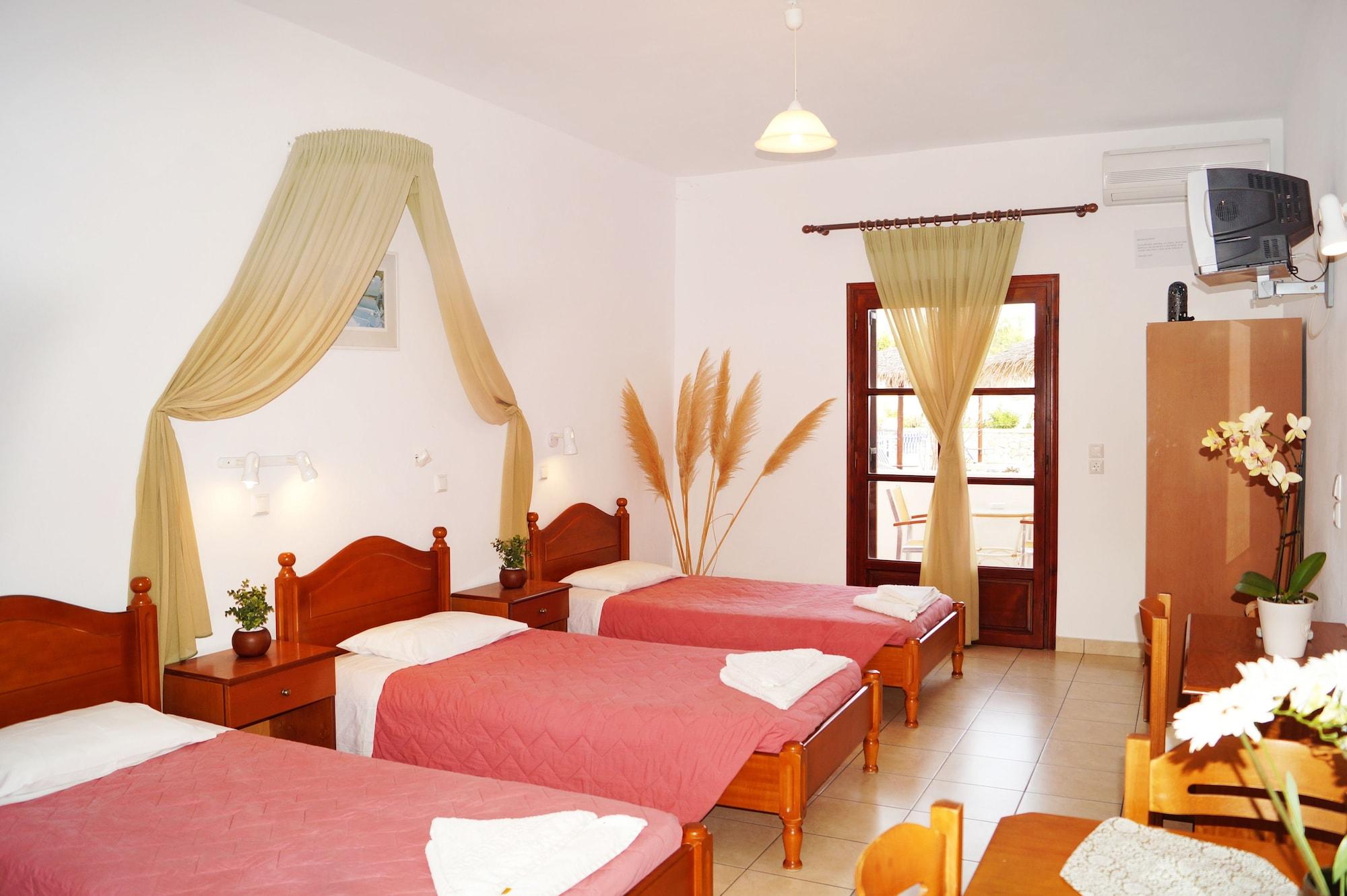 Hotel Angira Kamari (Santorini)
